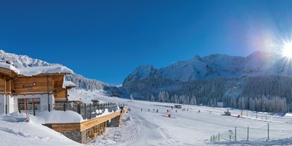 Skiregion - Après Ski im Skigebiet: Skihütten mit Après Ski - Zugspitze - Ehrwalder Almbahn / Berggastronomie Tirolerhaus / Albin Niederstrasser - Ehrwalder Almbahn