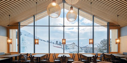 Skiregion - Rodelbahn - Südtirol - Meran - Bedienrestaurant Schönebenhütte mit regionalen Köstlichkeiten - Skigebiet Schöneben-Haideralm