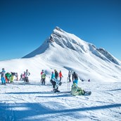 Skigebiet - Mittagspitze - der Damülser Hausberg mitten im Skigebiet - Skigebiet Damüls-Mellau
