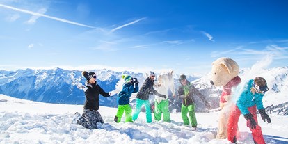 Skiregion - Après Ski im Skigebiet: Schirmbar - Salzburg - Familienspaß mit unseren Maskottchen Kogel-Mogel und Kogel-Mia - Wildkogel-Arena Neukirchen & Bramberg