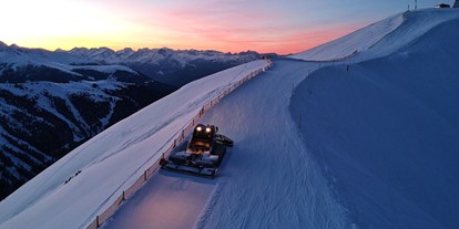 Skiregion - Après Ski im Skigebiet: Skihütten mit Après Ski - Axams - Werde Pistenraupen Co Pilot in der Axamer Lizum - Skigebiet Axamer Lizum