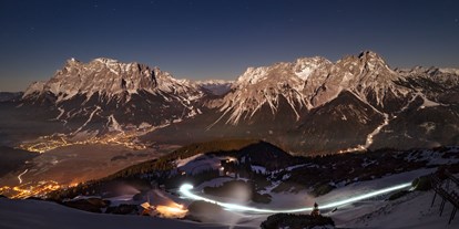 Skiregion - Après Ski im Skigebiet: Skihütten mit Après Ski - Zugspitze - Ausblick Grubigstein - Skigebiet Grubigstein/Lermoos - Zugspitz Arena