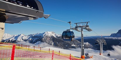 Skiregion - Après Ski im Skigebiet: Skihütten mit Après Ski - Zugspitze - Bergstation Kabinenbahn Grubig II - Skigebiet Grubigstein/Lermoos - Zugspitz Arena