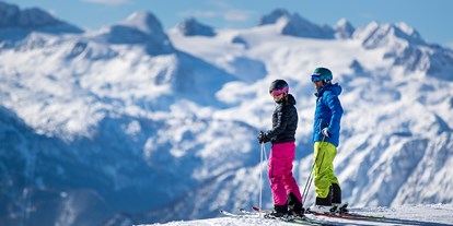 Skiregion - Après Ski im Skigebiet: Skihütten mit Après Ski - Altaussee - Einzigartiger Panoramablick vom Skiresort Loser Altaussee zum Dachsteingletscher - Skigebiet Loser Altaussee