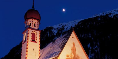 Skiregion - Preisniveau: €€ - Österreich - Bergsteigerdorf Vent - die Pfarrkirche, dem Hl. Jakob dem Älteren geweiht - Skigebiet Vent
