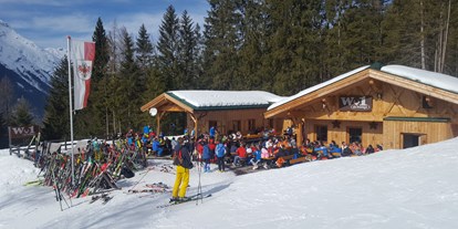 Skiregion - Après Ski im Skigebiet: Schirmbar - PLZ 6632 (Österreich) - W1 Skilounge mit Grillhendl - Skigebiet Ehrwalder Wettersteinbahnen