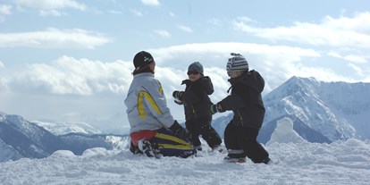 Skiregion - Après Ski im Skigebiet: Skihütten mit Après Ski - Kärnten - Skigebiet Emberger Alm