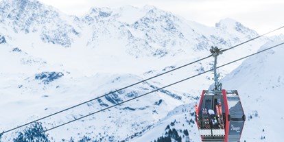 Skiregion - Après Ski im Skigebiet: Skihütten mit Après Ski - Schweiz - 10er Gondelbahn Savognin - Tigignas - Skigebiet Savognin