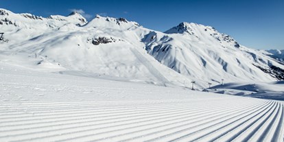 Skiregion - Après Ski im Skigebiet: Skihütten mit Après Ski - Engadin - Engadin St. Moritz - Corviglia - Skigebiet Corviglia in St. Moritz