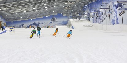 Skiregion - Après Ski im Skigebiet: Skihütten mit Après Ski - Deutschland - Schneespaß mit der ganzen Familie. - Skihalle Neuss im Alpenpark Neuss