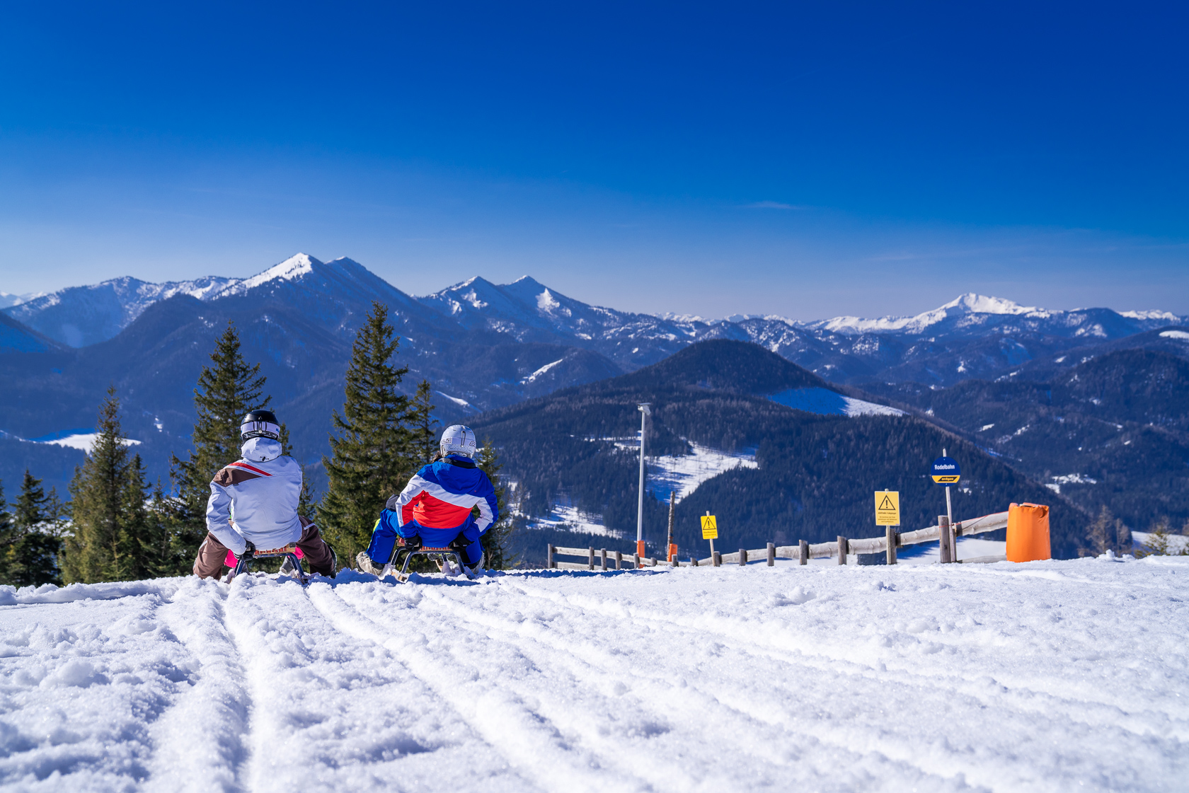 Skiregion - Preisniveau: €€ - Steiermark - 2,5Km lange Rodelbahn - Skigebiet Mariazeller Bürgeralpe