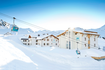 Unterkunft: Hotel Maiensee direkt im Schnee sowie an Piste und Sesselbahn
St.Christoph - Galzig - Hotel Maiensee