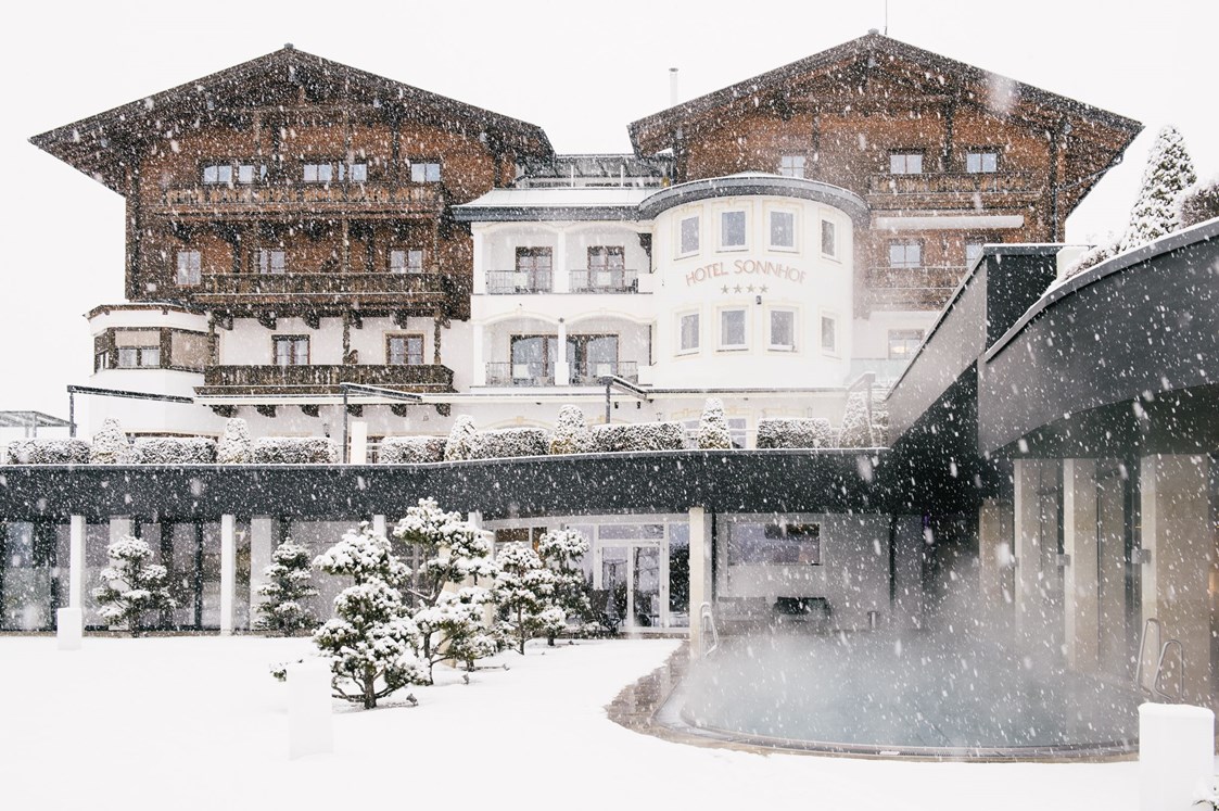 Unterkunft: Verschneite Winterlandschaft - Sonnhof Alpendorf