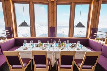 Unterkunft: Frühstück mit Aussicht - Glacier Hotel Grawand