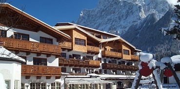 Skiregion - Hotelansicht - Familien- und Wellnesshotel Tirolerhof