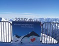 Skigebiet: Auf der Panoramaterrasse auf 3.250m am Hintertuxer Gletscher - Skigebiet Hintertuxer Gletscher