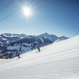Skigebiet: Die erste Abfahrt bei strahlendem Sonnenschein - Ski Juwel Alpbachtal Wildschönau