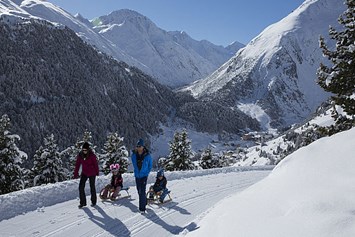 Skigebiet: Rodelweg - 5 km, zu Fuß oder mit dem Doppelsessellift erreichbar - Skigebiet Vent