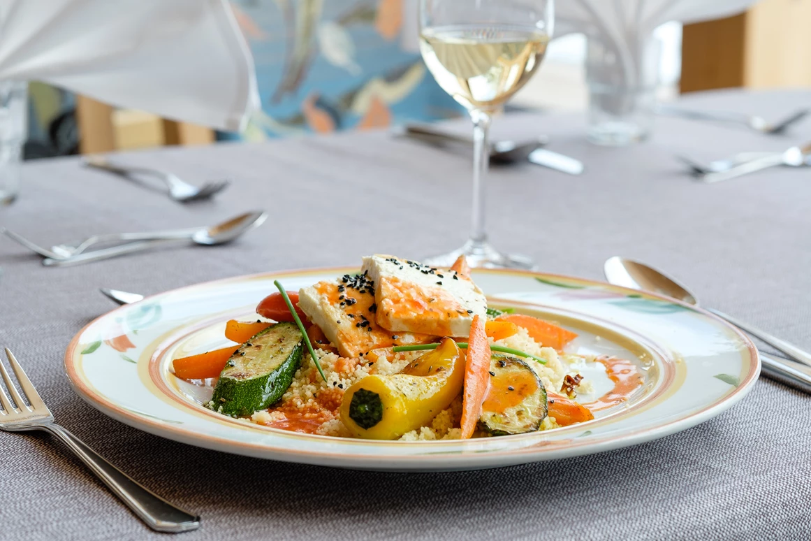 Unterkunft: Vollpension in bester Bio-Qualität - Bio-Berghotel Ifenblick