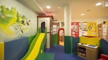 Unterkunft: Kinderspielzimmer - Hotel Post Alpina