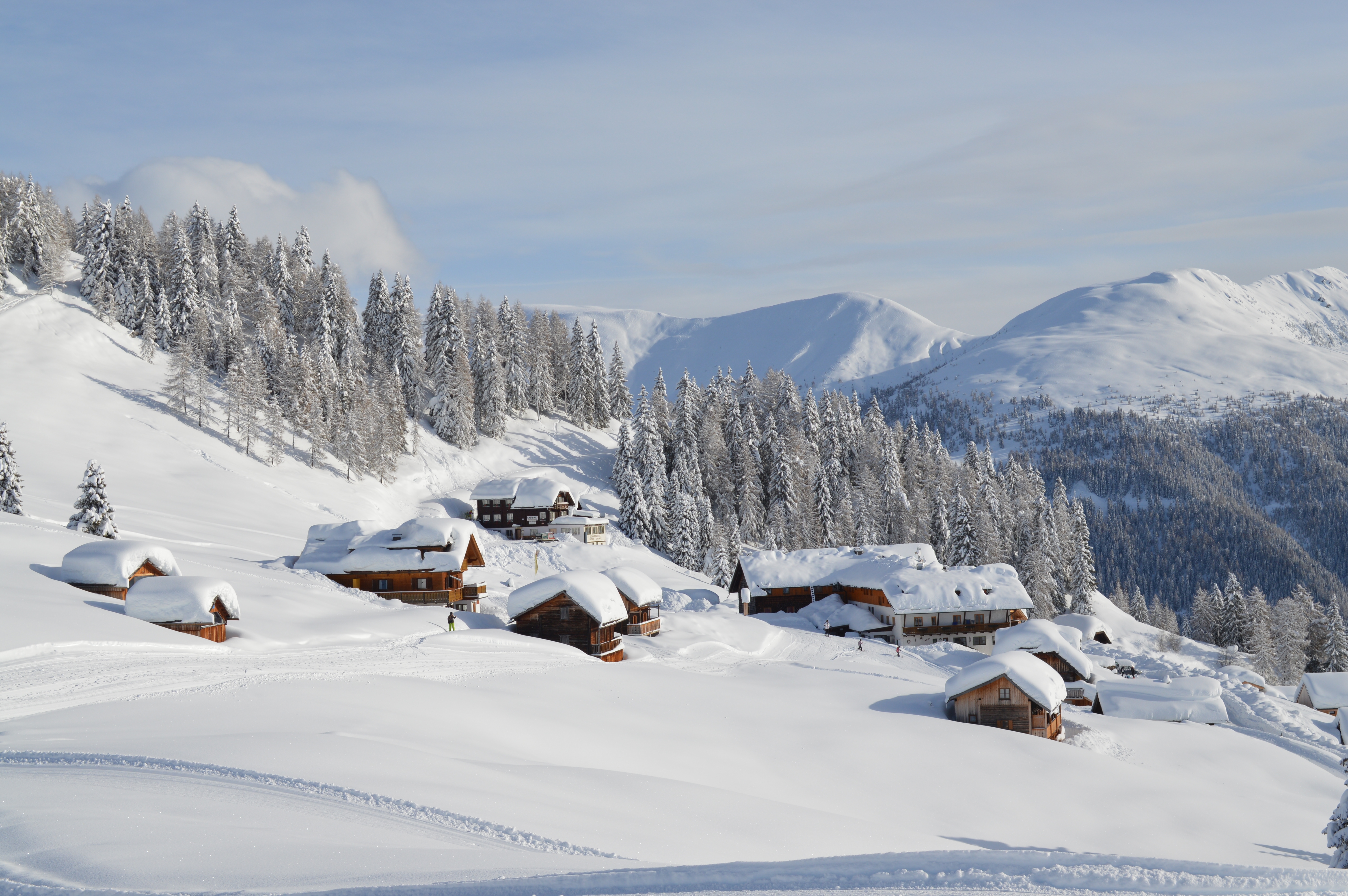 Skiregion - Skiverleih bei Talstation - Österreich - Skigebiet Emberger Alm