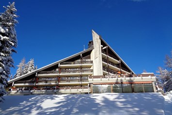 Unterkunft: Aussenansicht Berghotel Hinterstoder 1.400m Seehöhe direkt an der Mittelstation - Berghotel Hinterstoder