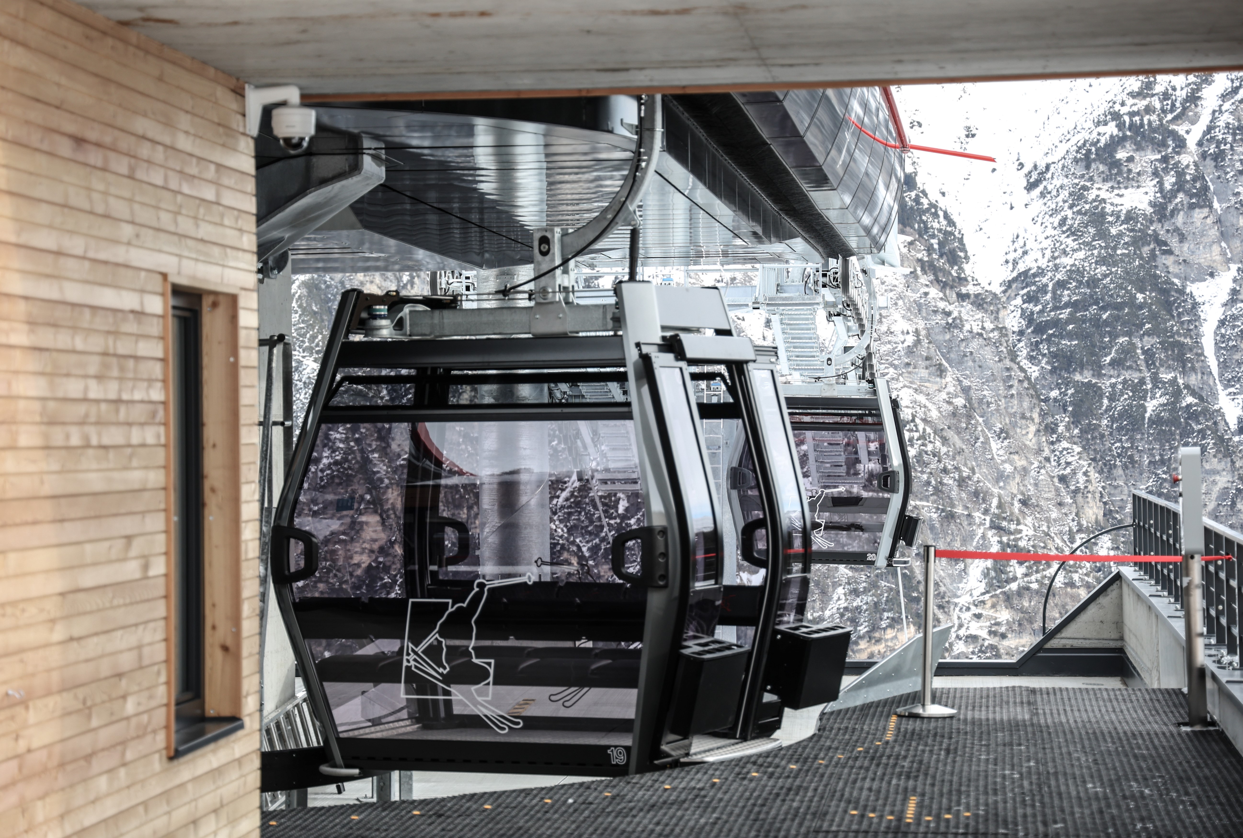 Skigebiet Ladurns Vorstellung Lifte Kabinenbahn Ladurns 
