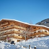 Skiurlaub: Der Johanneshof im Winter - direkt an der Piste des Bergfriedliftes.
 - Dein MOUNTAIN Wohlfühlhotel Johanneshof