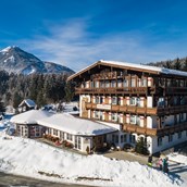 Skigebiet - Das ****Hotel Hubertus - Außenansicht - Hotel Hubertus