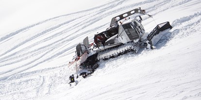 Skiregion - Preisniveau: €€€€ - Pistenmaschinenfahrt

Copyright: Stefan Schwenke - Bergbahnen Disentis