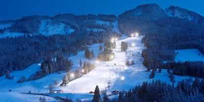 Skiregion - Après Ski im Skigebiet: Schirmbar - Bayern - Flutlichtfahren Alpspitzbahn Nesselwang im Allgäu - Skigebiet Alpspitzbahn Nesselwang im Allgäu