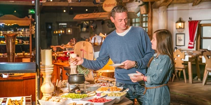 Skiregion - Rodelbahn - Niederrhein - Sonntagsbrunch in der Salzburger Hochalm im Alpenpark Neuss - Skihalle Neuss im Alpenpark Neuss