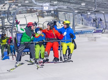 Skihalle Neuss im Alpenpark Neuss Vorstellung Lifte Sessellift